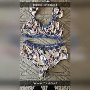 Plus Floral Lingerie Set